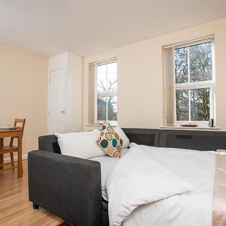 Cowley Spacious Flat With Parking, Oxford Eksteriør bilde