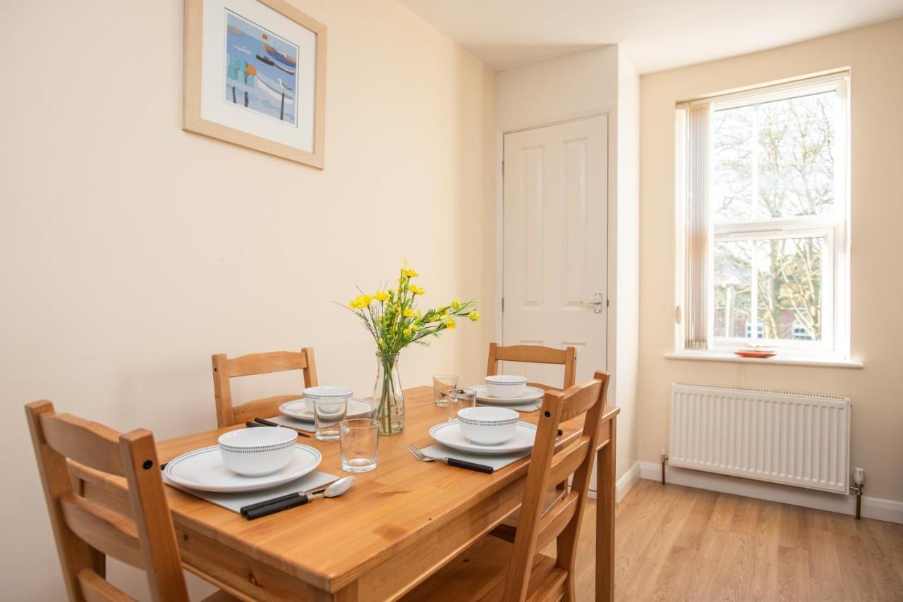 Cowley Spacious Flat With Parking, Oxford Eksteriør bilde